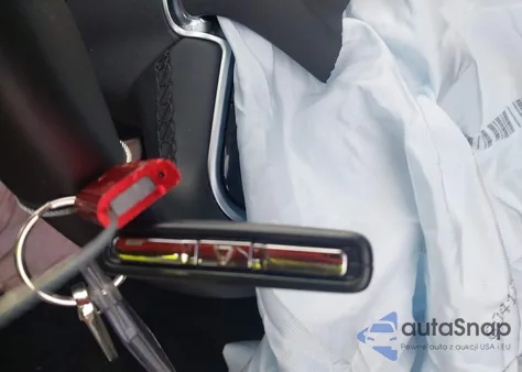 2025 Volvo V60 Cross Country Plus, B5 Awd Gas (Mild Hybrid) from USA, damaged, VIN YV4L12WK7S2146835